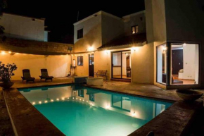 Casa Juarez: Great 4BR house w/ POOL & GAMES, perfect for Parties & Family